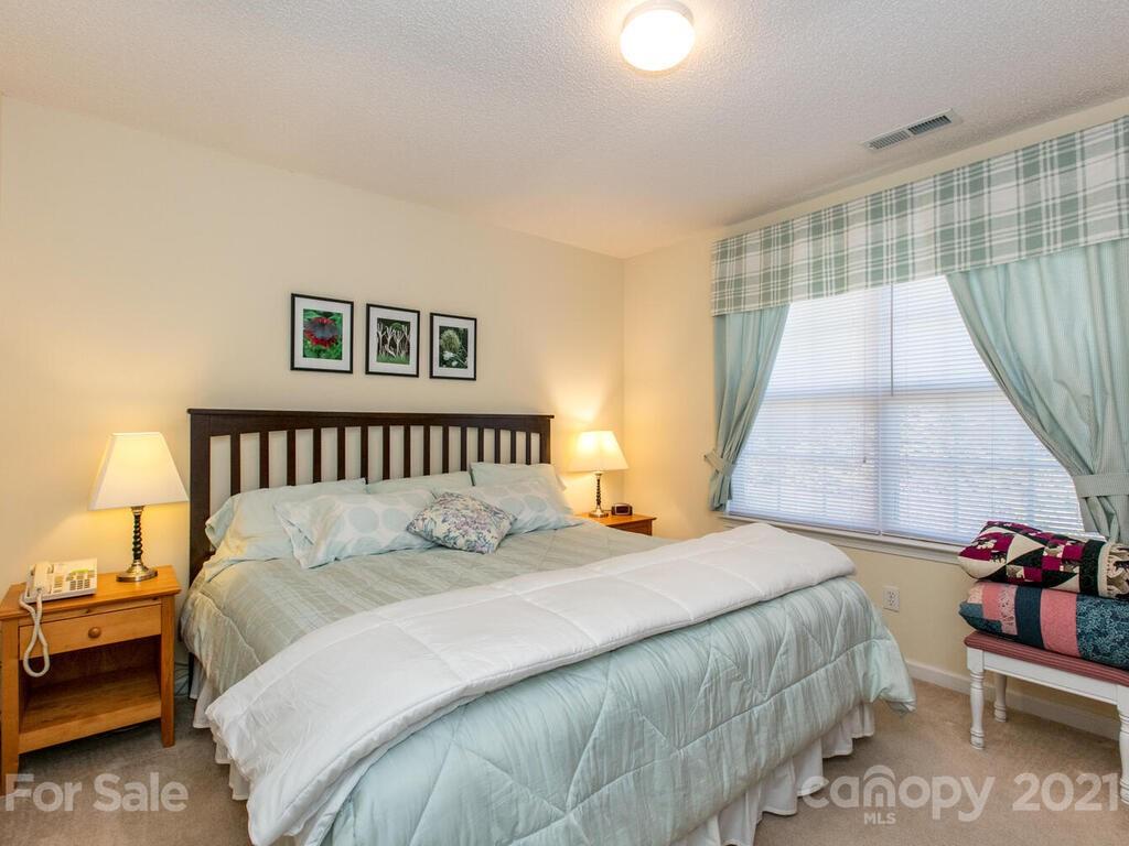 106 Thistle Tree Way Weaverville NC 28787