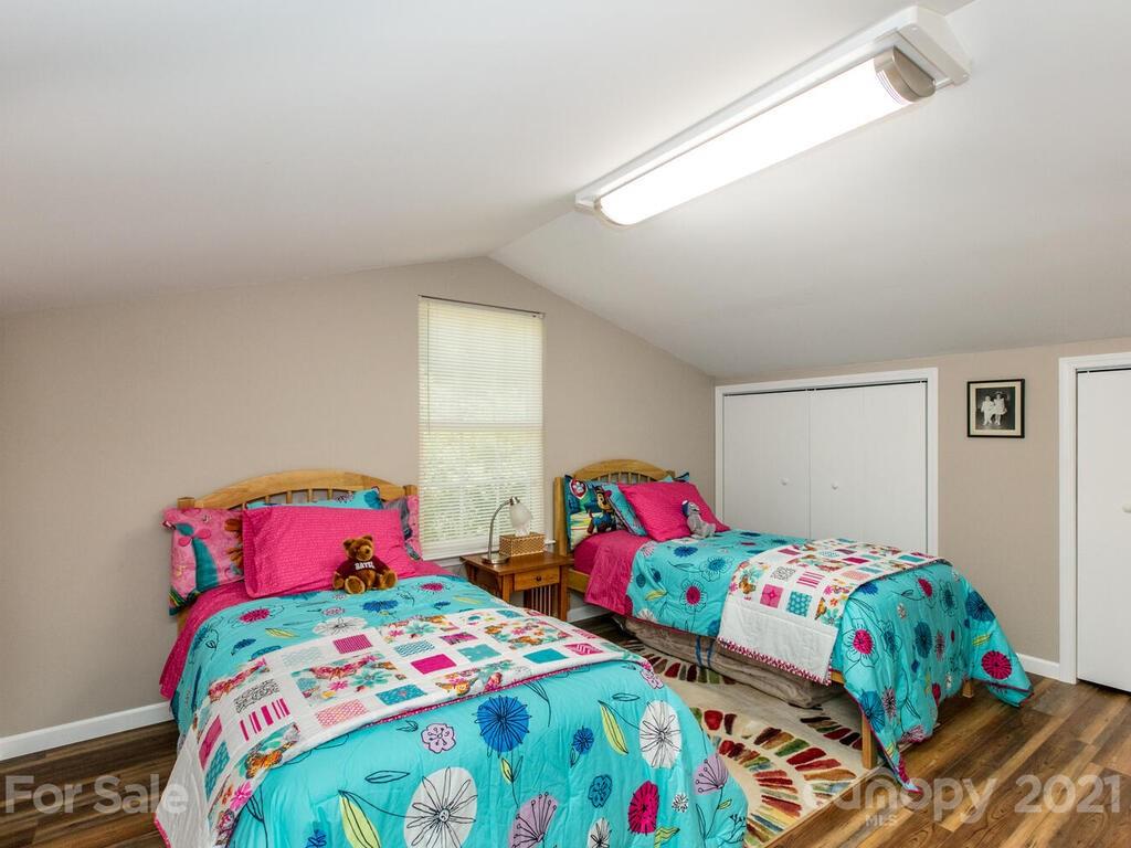 106 Thistle Tree Way Weaverville NC 28787