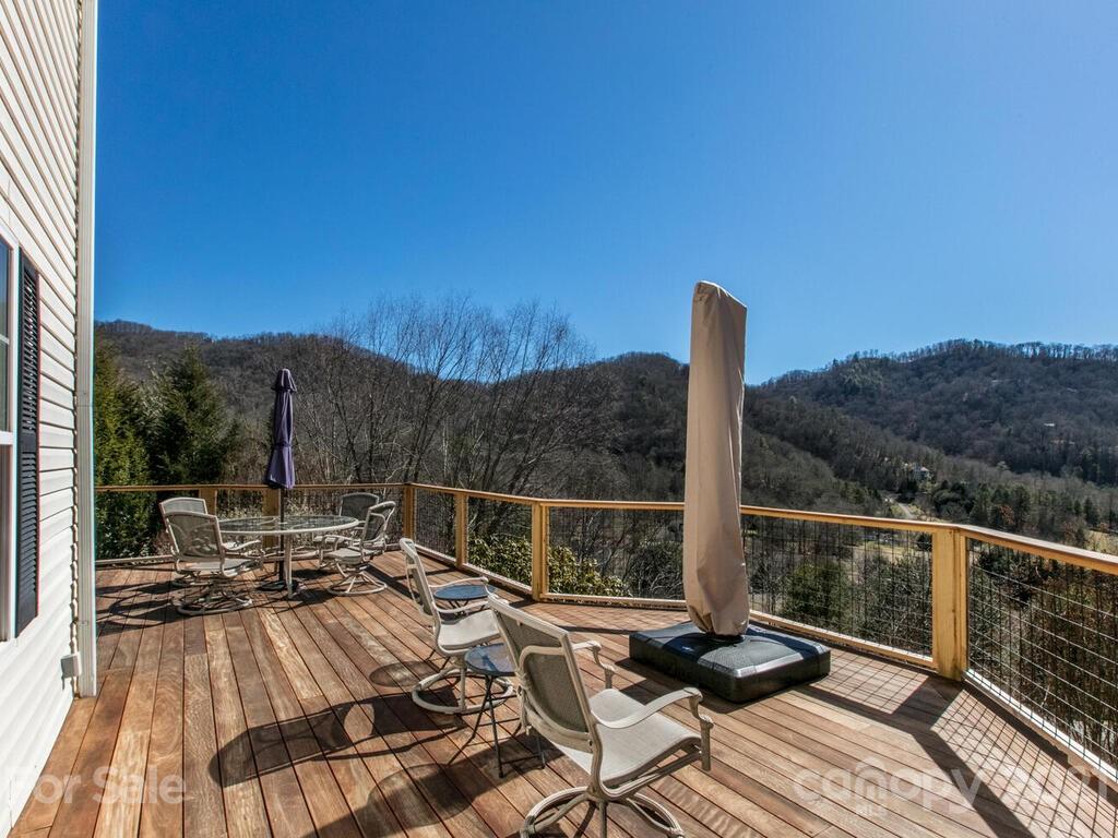 106 Thistle Tree Way Weaverville NC 28787