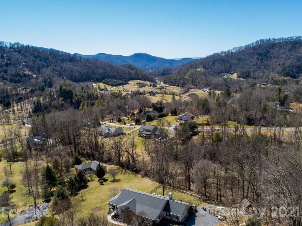 106 Thistle Tree Way Weaverville NC 28787