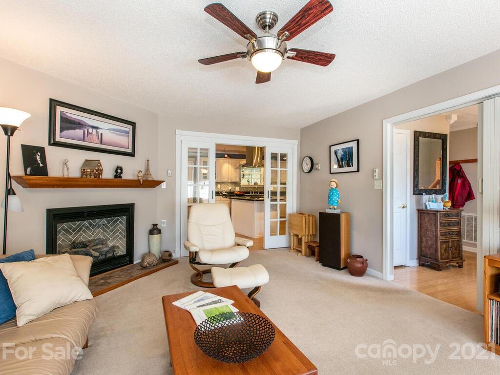 106 Thistle Tree Way Weaverville NC 28787