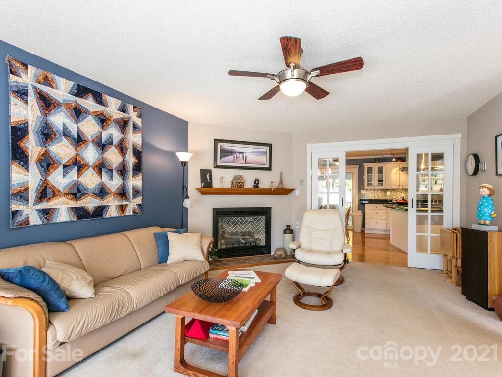 106 Thistle Tree Way Weaverville NC 28787