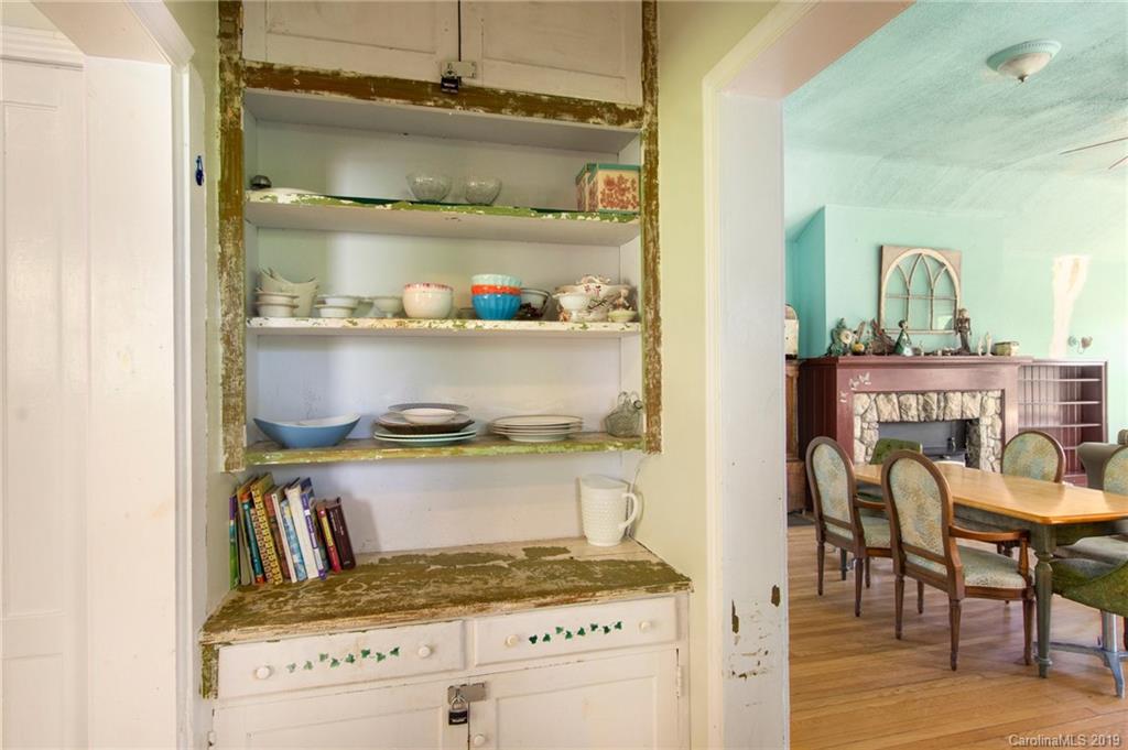 111 Azalea Avenue Swannanoa NC 28778