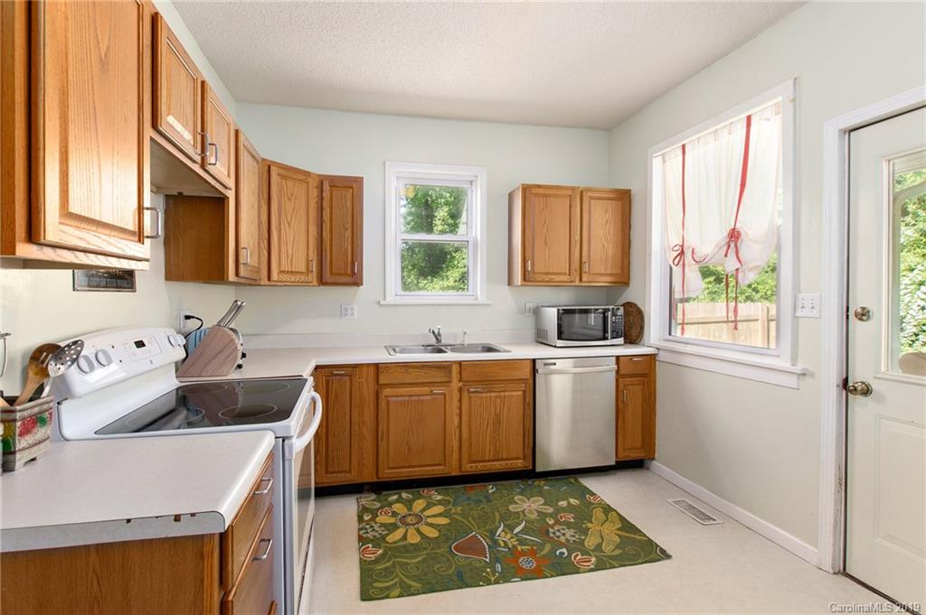 111 Azalea Avenue Swannanoa NC 28778