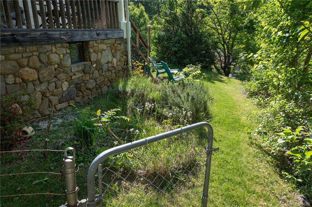 111 Azalea Avenue Swannanoa NC 28778