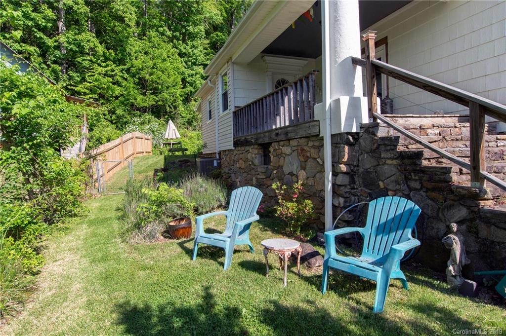 111 Azalea Avenue Swannanoa NC 28778