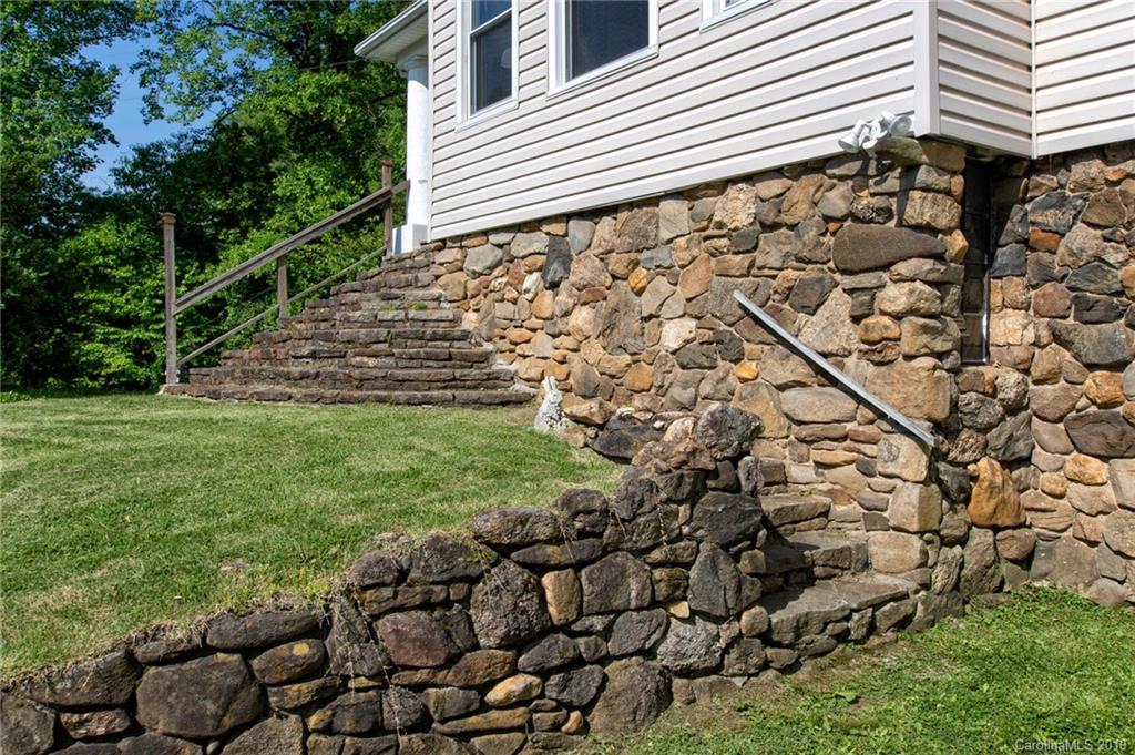 111 Azalea Avenue Swannanoa NC 28778
