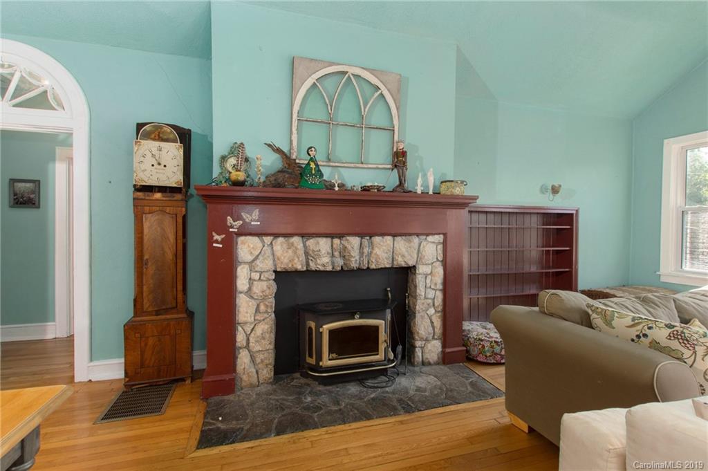111 Azalea Avenue Swannanoa NC 28778