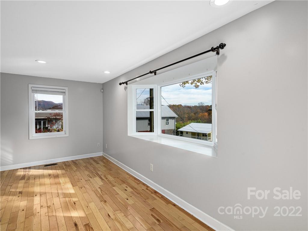 24 Frady Lane Asheville NC 28803