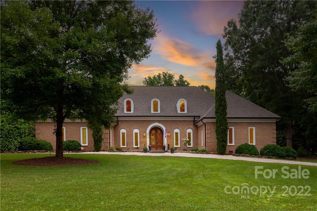 6815 N Baltusrol Lane Charlotte NC 28210