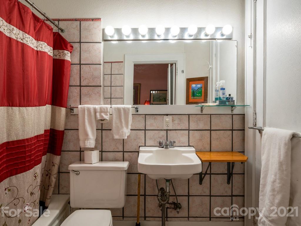 30 Lookout Road Asheville NC 28804
