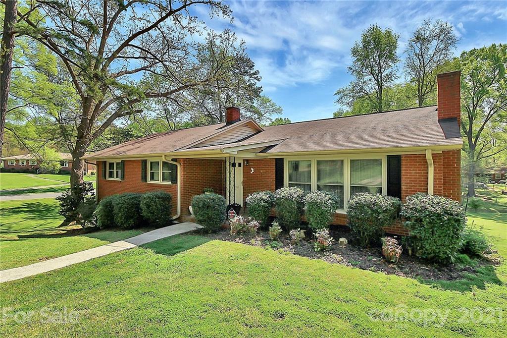 1740 W Laporte Drive Charlotte NC 28216