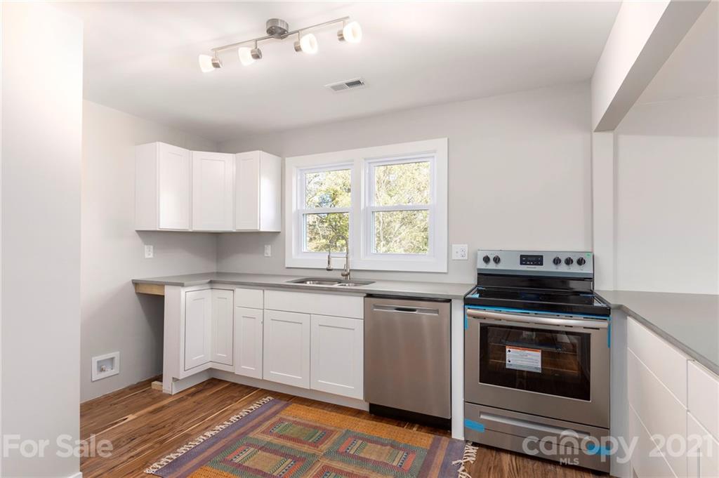 31 Union Chapel Road Weaverville NC 28787