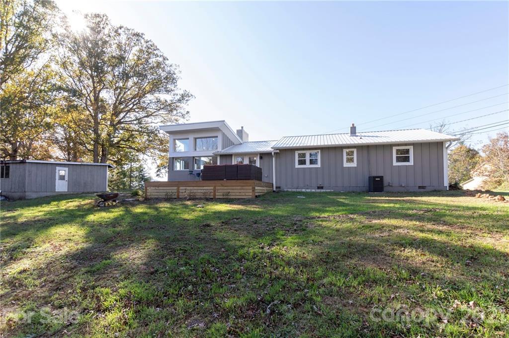 31 Union Chapel Road Weaverville NC 28787