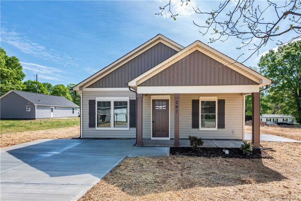 66 White Street Sw Concord NC 28027