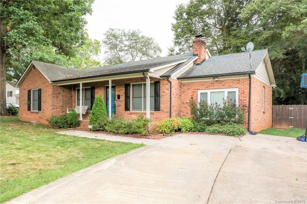 1111 Woodhaven Drive Mount Holly NC 28120