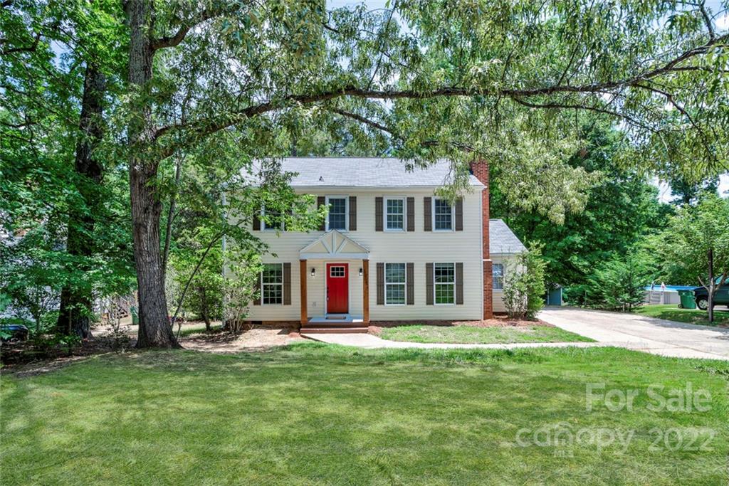 5008 Chestnut Lake Drive Charlotte NC 28227