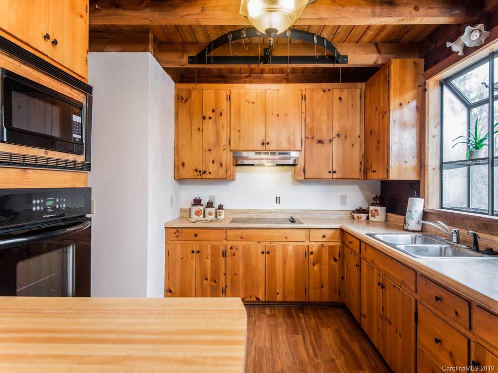 16 Oakview Road Asheville NC 28803