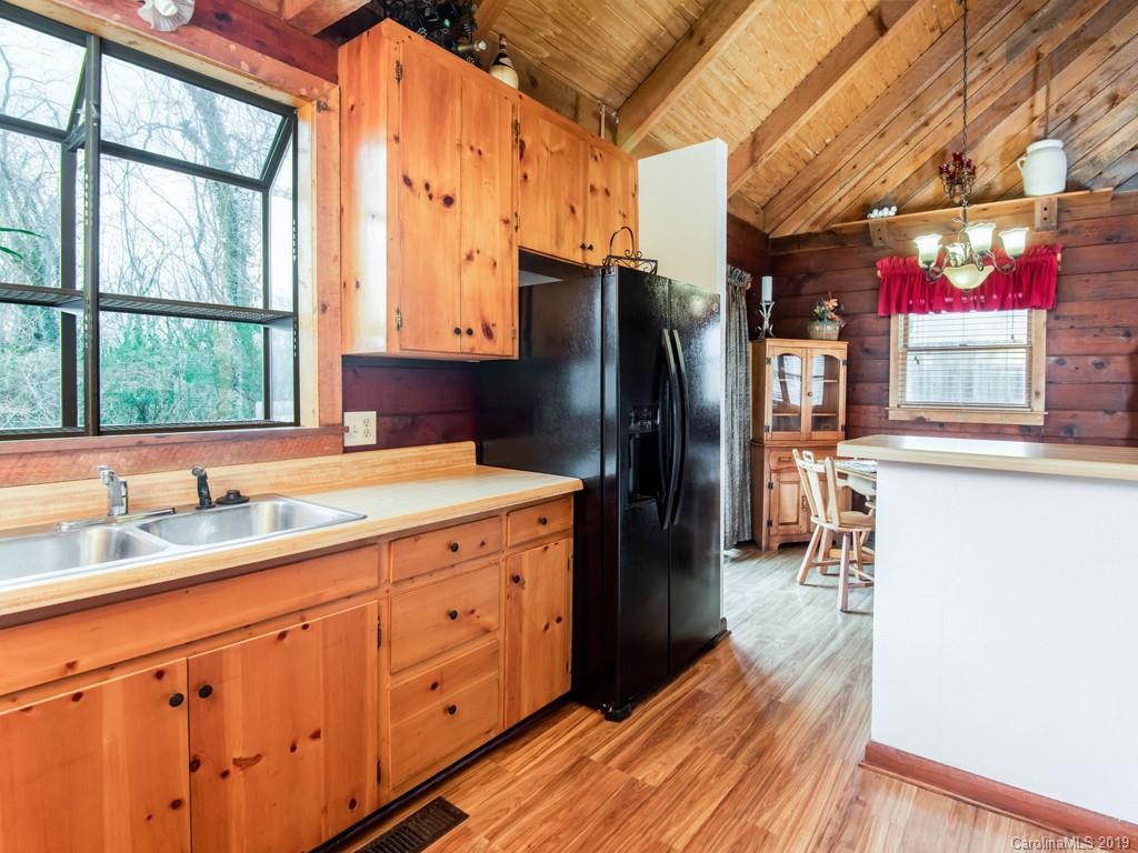 16 Oakview Road Asheville NC 28803
