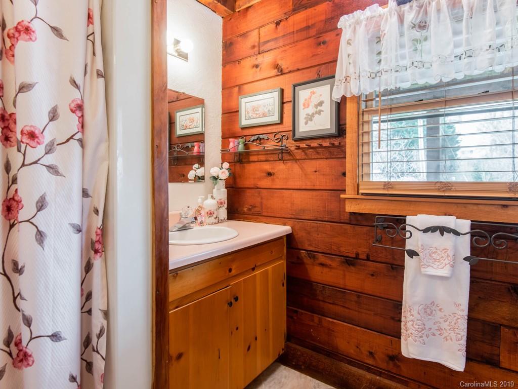 16 Oakview Road Asheville NC 28803