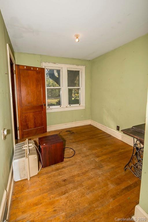18 Kensington Drive Asheville NC 28805