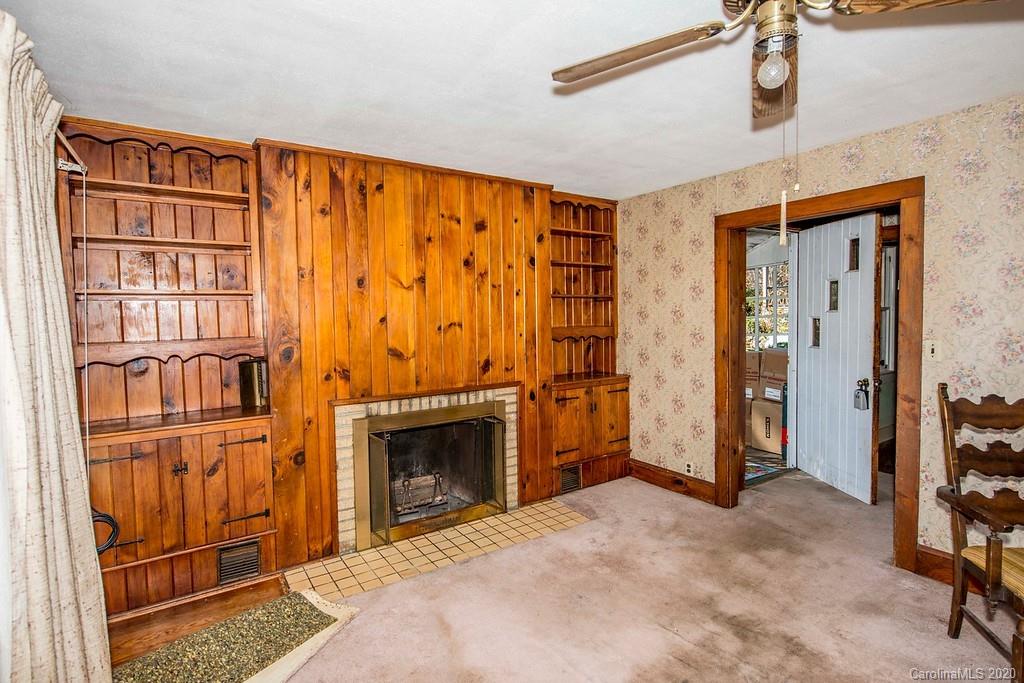 18 Kensington Drive Asheville NC 28805