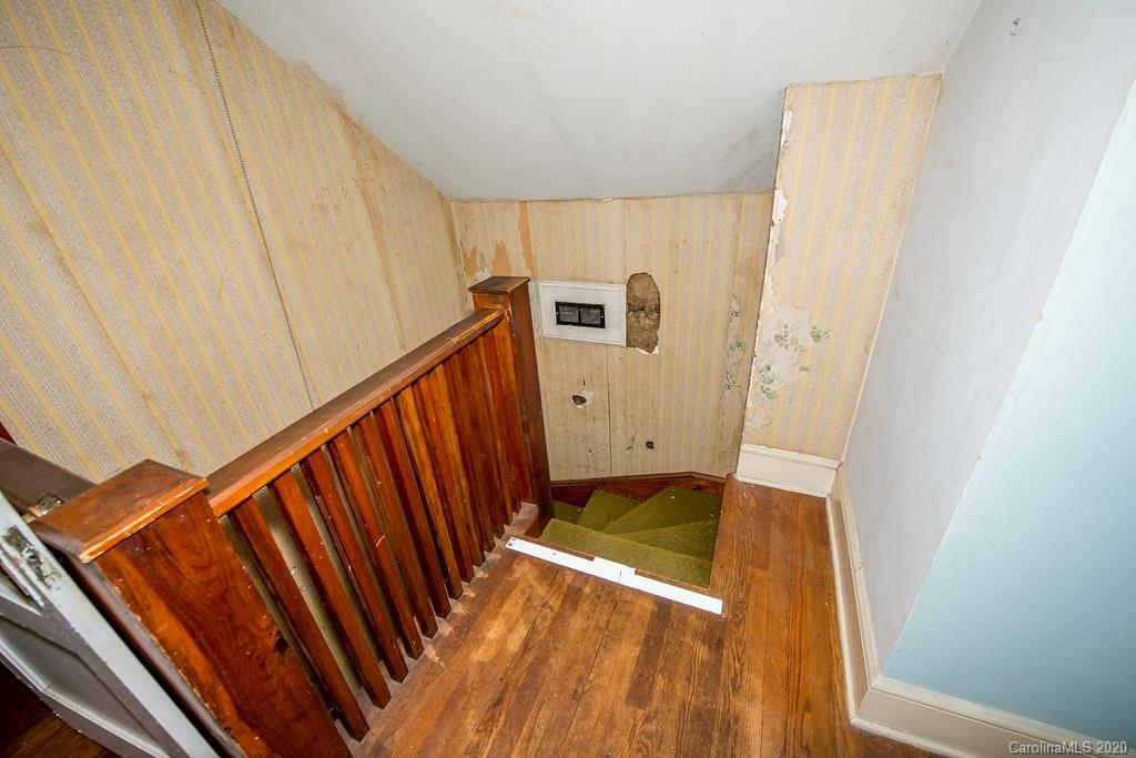 18 Kensington Drive Asheville NC 28805