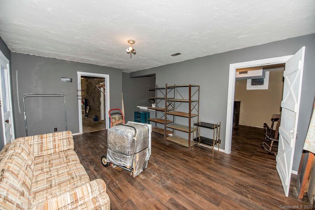 18 Kensington Drive Asheville NC 28805
