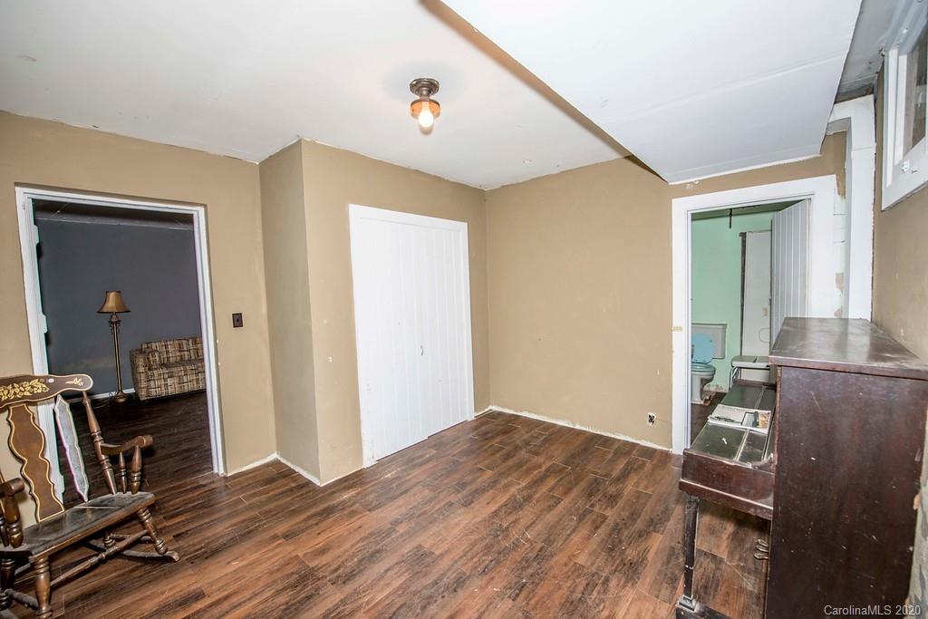 18 Kensington Drive Asheville NC 28805
