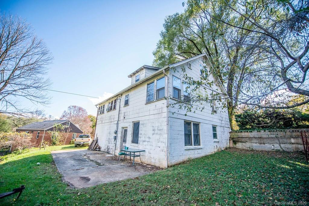 18 Kensington Drive Asheville NC 28805