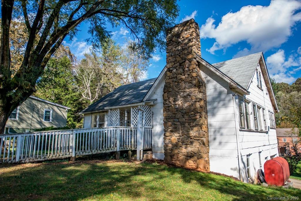 18 Kensington Drive Asheville NC 28805