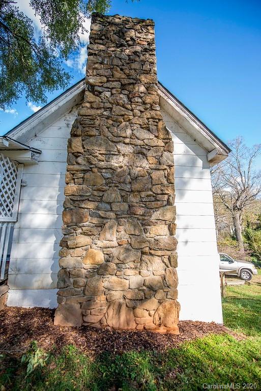 18 Kensington Drive Asheville NC 28805