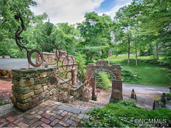 69 Wamboldt Avenue Asheville NC 28806