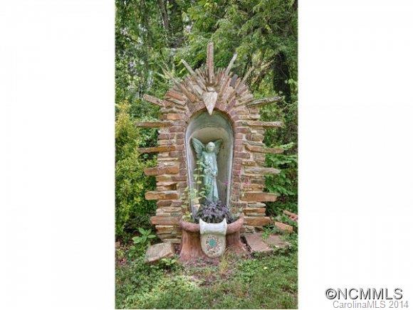 69 Wamboldt Avenue Asheville NC 28806
