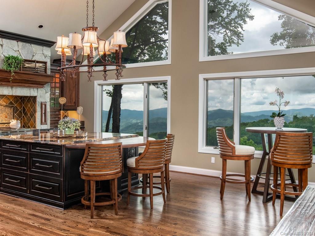 24 Ridgepoint View Burnsville NC 28714