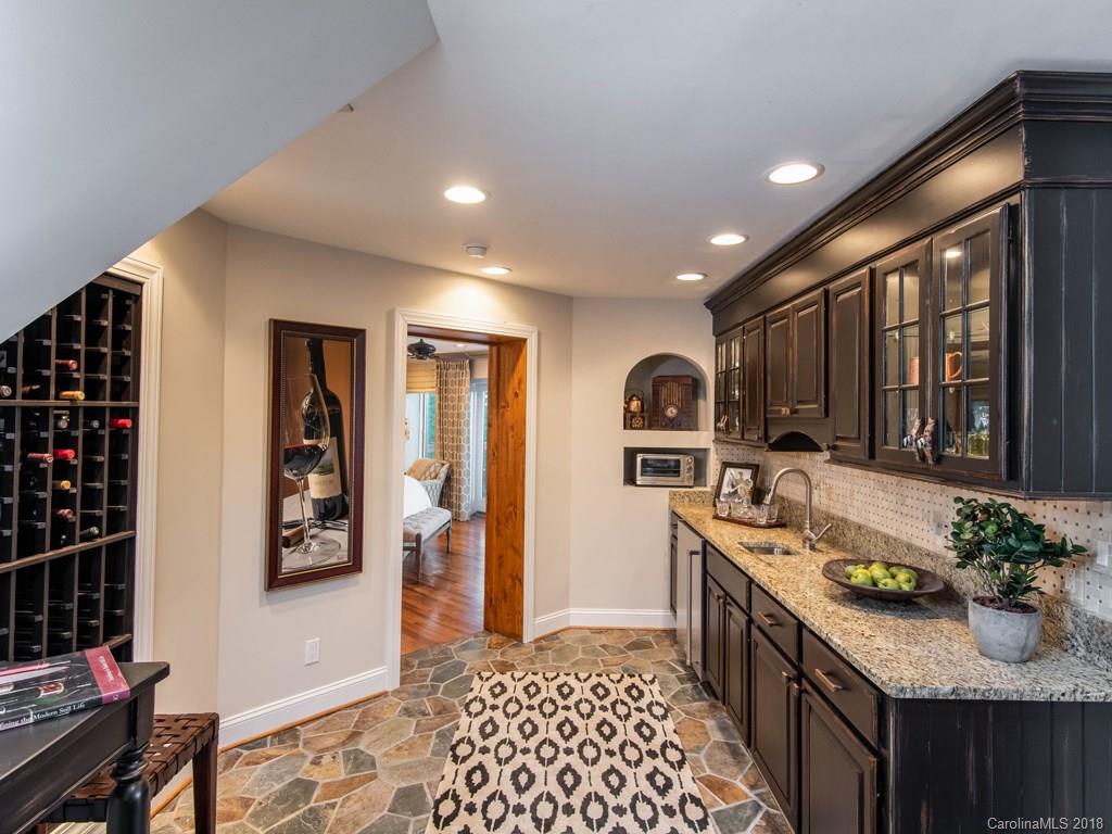 24 Ridgepoint View Burnsville NC 28714