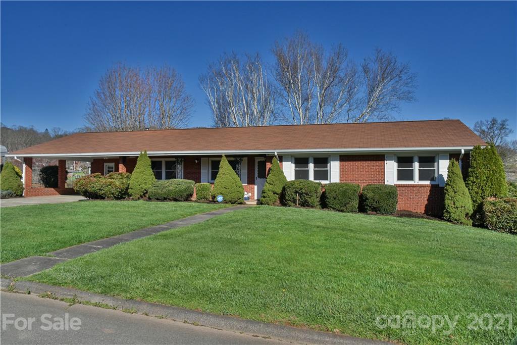 74 Lowell Street Waynesville NC 28786