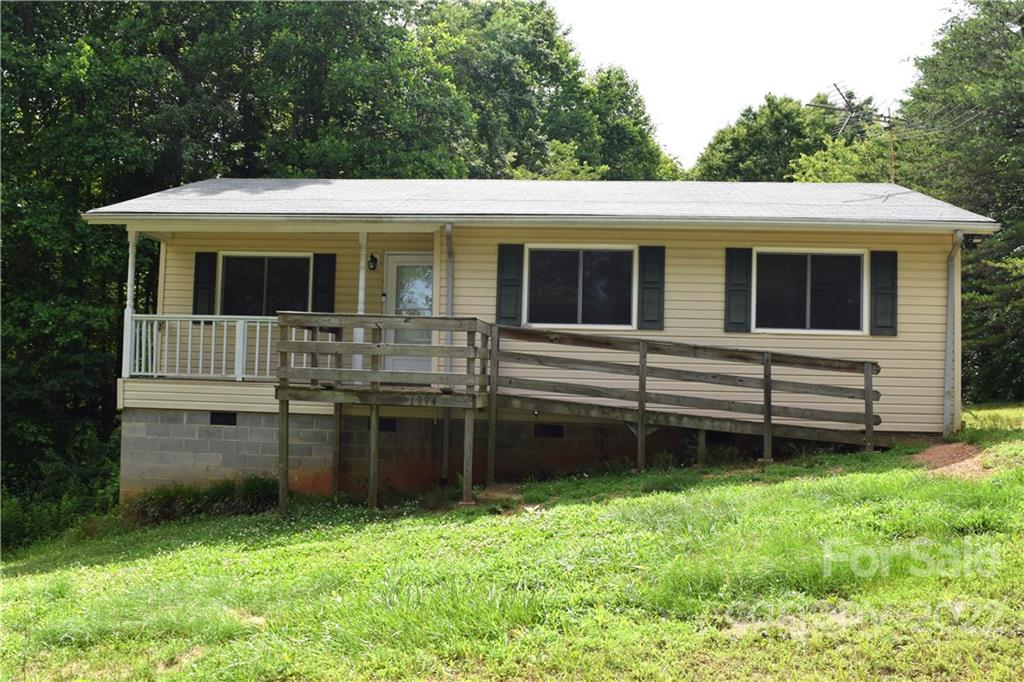 1994 Eckard Road Hickory NC 28601
