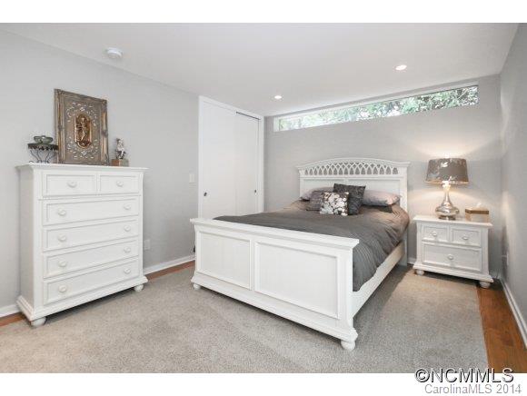 11 Beaverbrook Road Asheville NC 28804