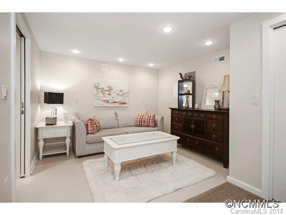 11 Beaverbrook Road Asheville NC 28804