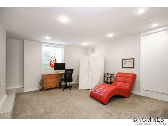11 Beaverbrook Road Asheville NC 28804