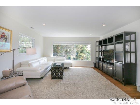 11 Beaverbrook Road Asheville NC 28804