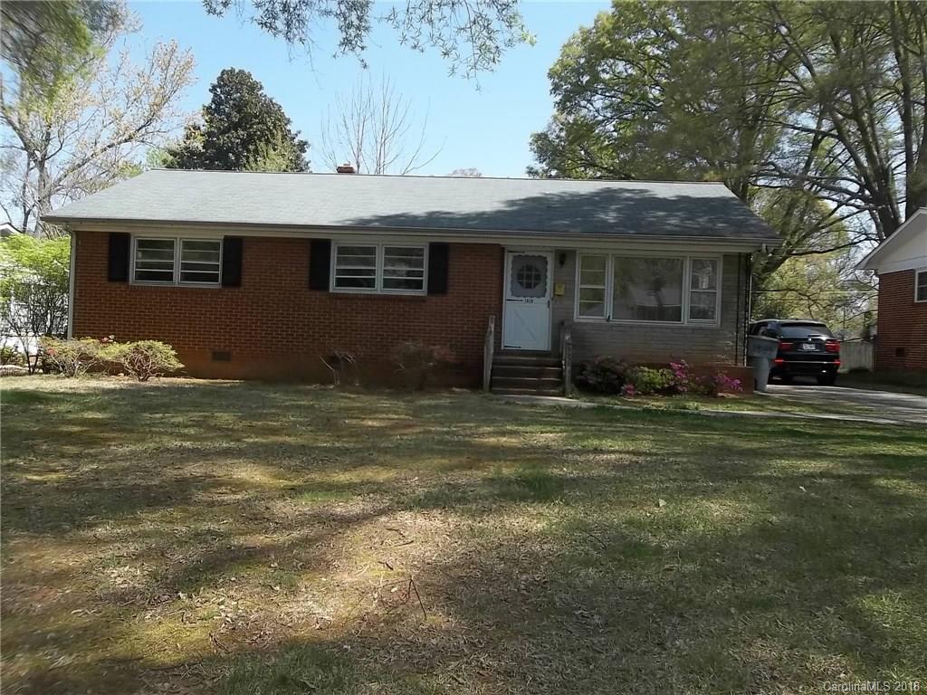 1939 Sandhurst Drive Charlotte NC 28205