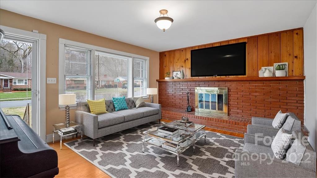 1130 Tarrington Avenue Charlotte NC 28205