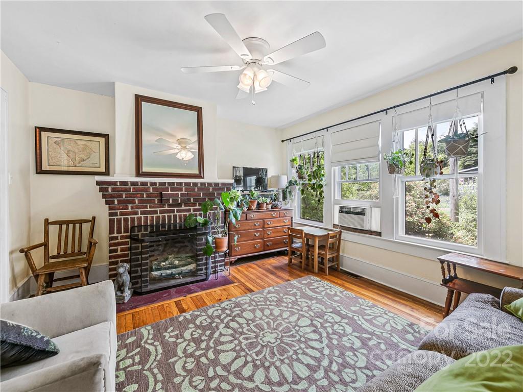 83 Montana Avenue Asheville NC 28806