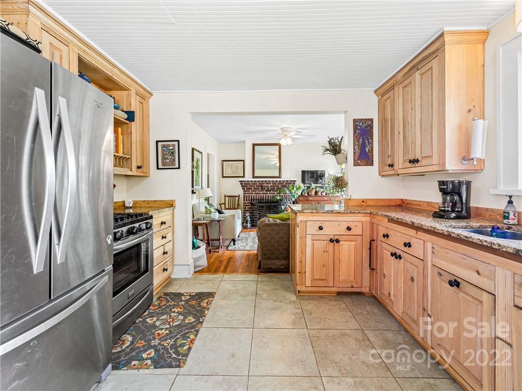 83 Montana Avenue Asheville NC 28806