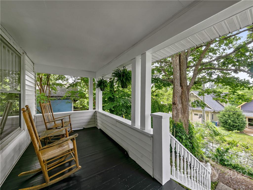 83 Montana Avenue Asheville NC 28806