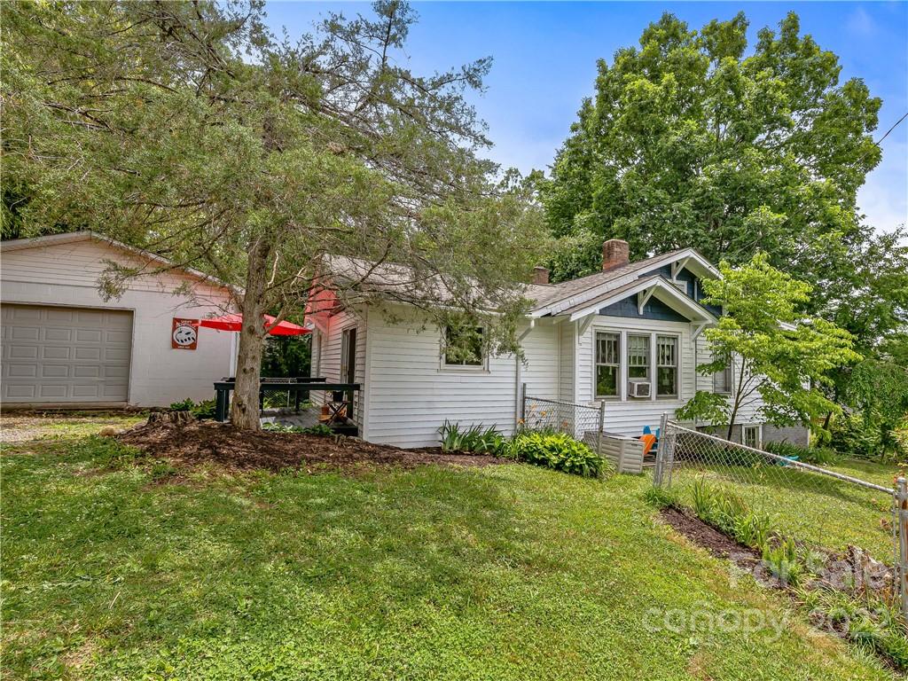 83 Montana Avenue Asheville NC 28806
