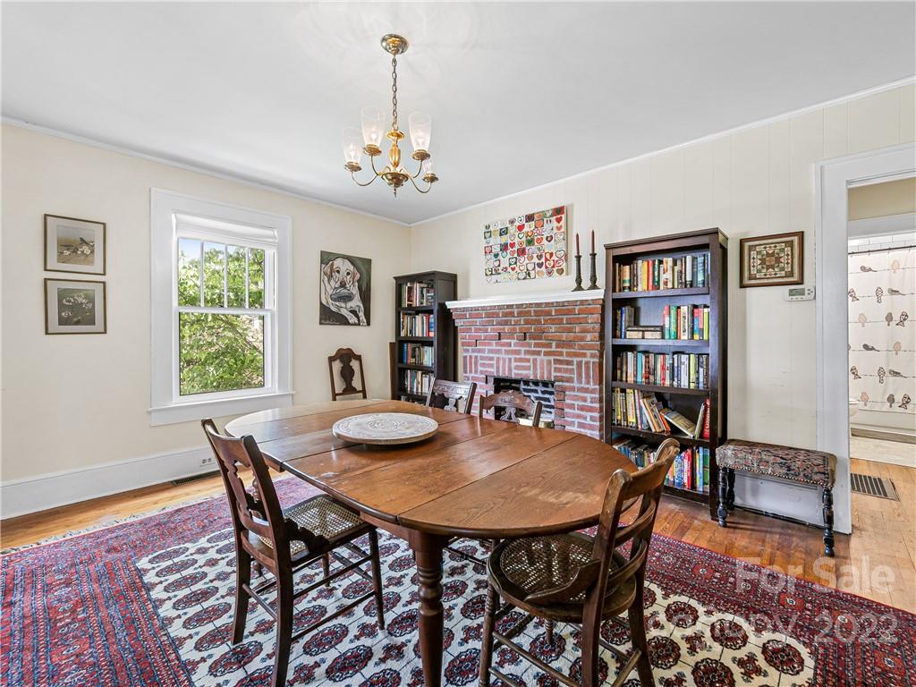 83 Montana Avenue Asheville NC 28806