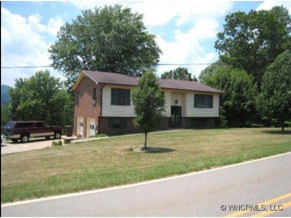 26 Gibbs Road Leicester NC 28748